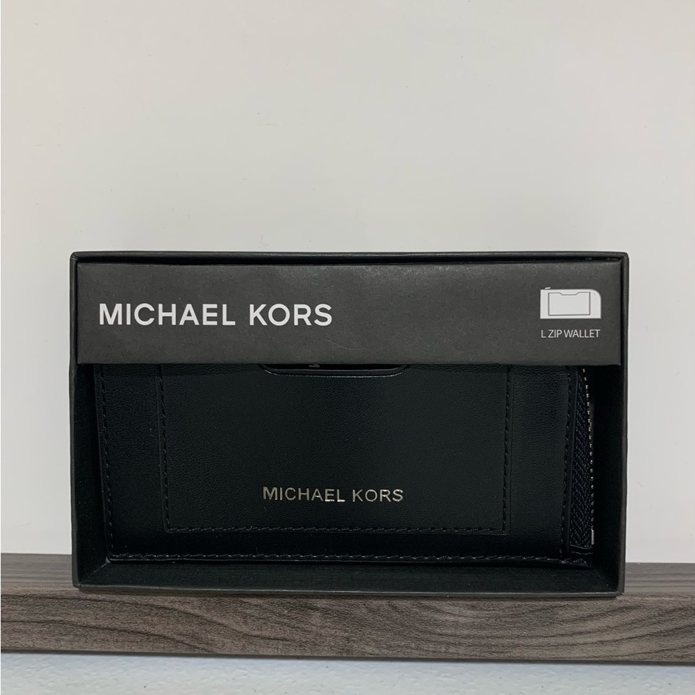 Michael Kors Leather Long Zip Mini Wallet-NWT